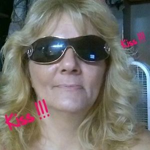 Meet your Posher, Robin